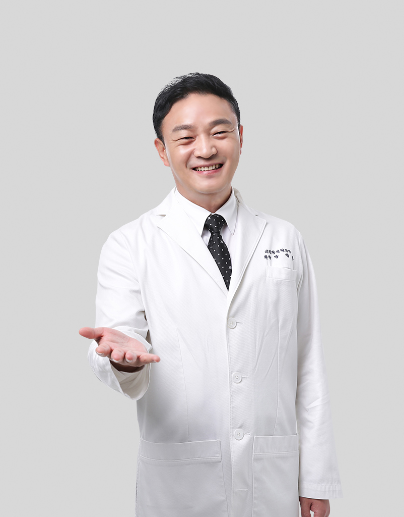 Dr. Chang Young Woo